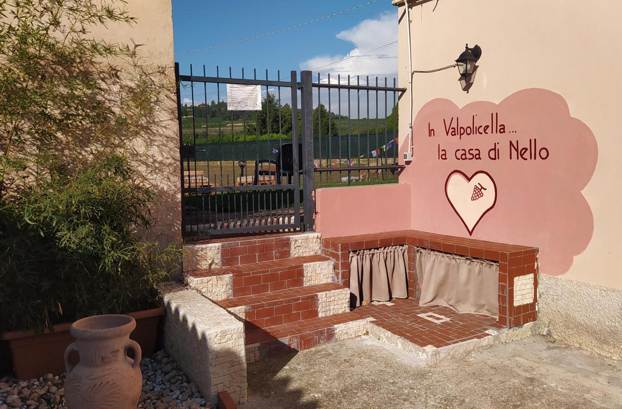 Apartamento La Casa Di Nello Pedemonte Exterior foto